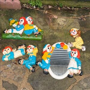 Ragdoll Vibrant Wall Set with Red and Blue Accents